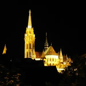  Appartamento Elegant With Buda Castle View